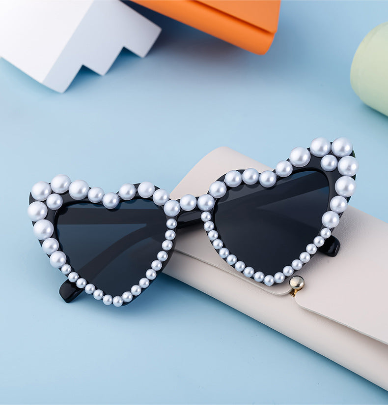 Pearl Trim Heart Shaped Sunglasses - Black