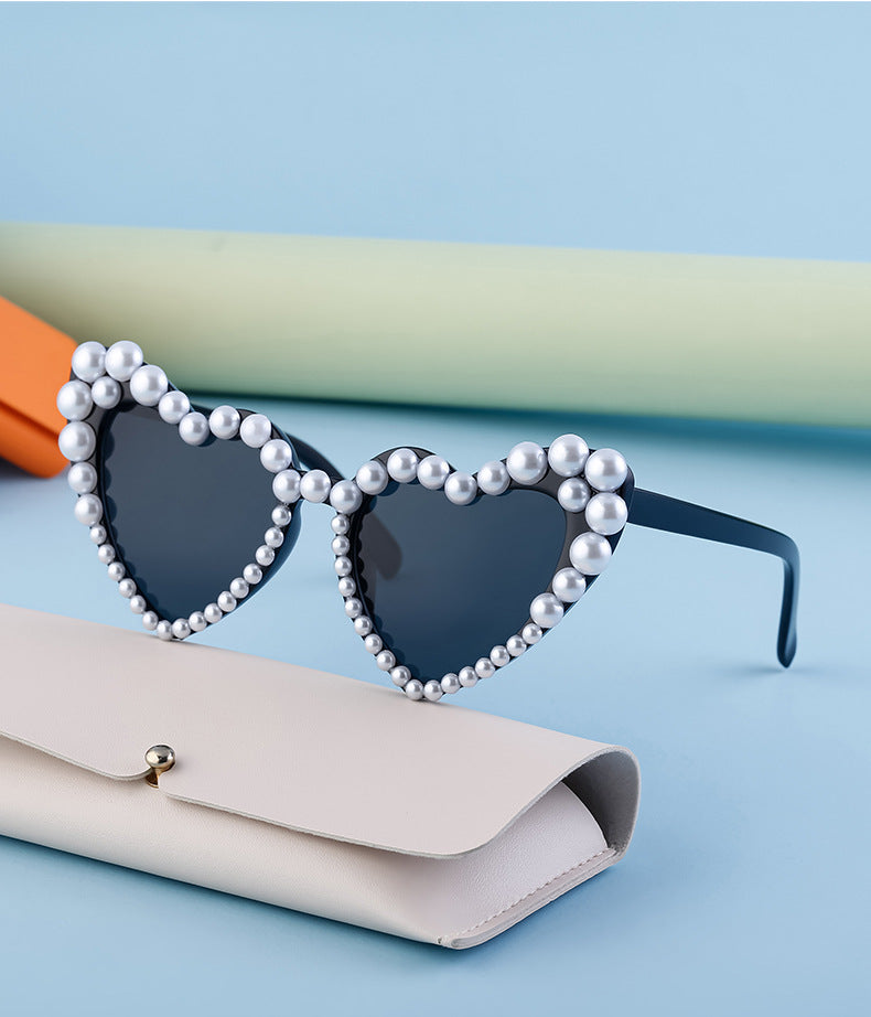 Pearl Trim Heart Shaped Sunglasses - Black - 3