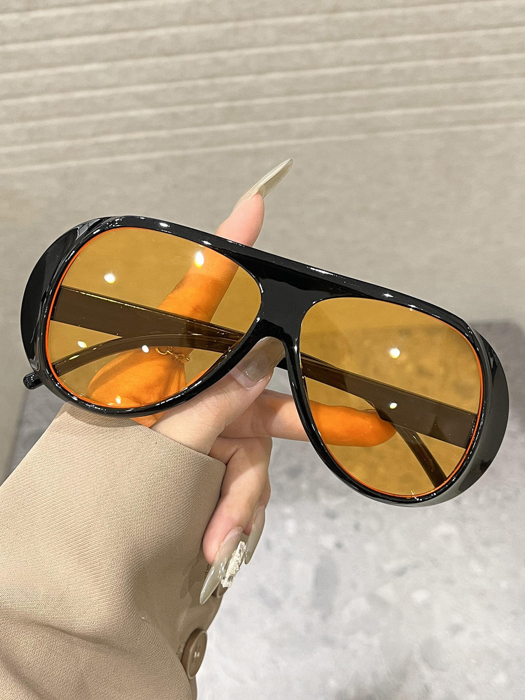 Oversized Shield Sunglasses with Teardrop Lenses - Color_02