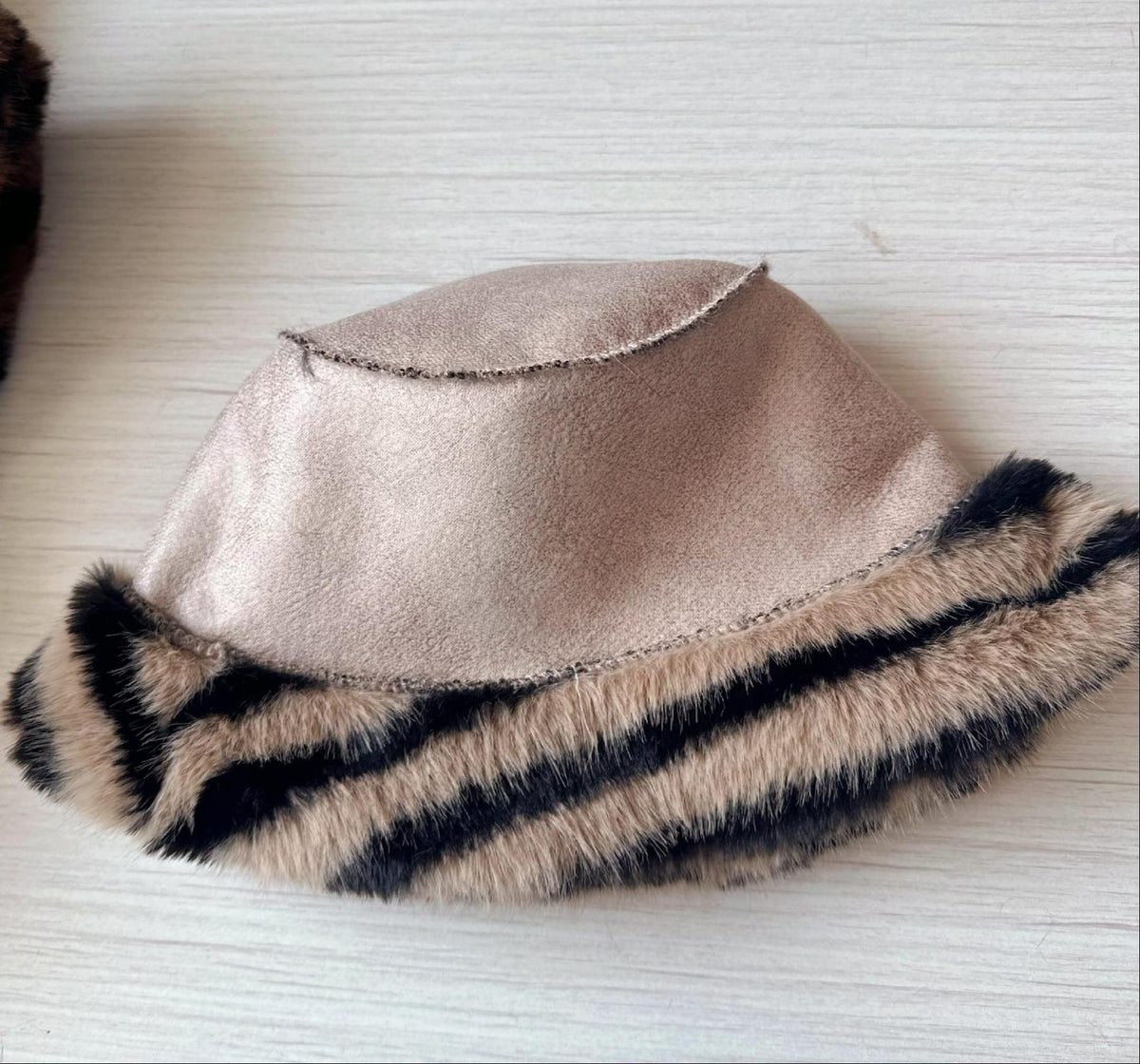 Fuzzy Zebra Stripe Bucket Hat for Winter - Khaki - 1