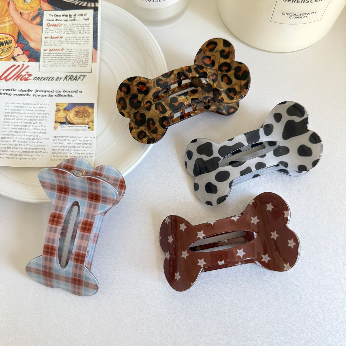 Bone Shaped Hair Clip With Playful Prints - view 3