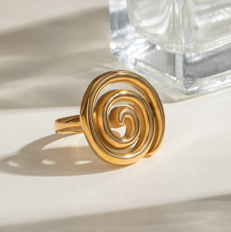 Gold Tone Spiral Swirl Statement Ring - Gold - 5