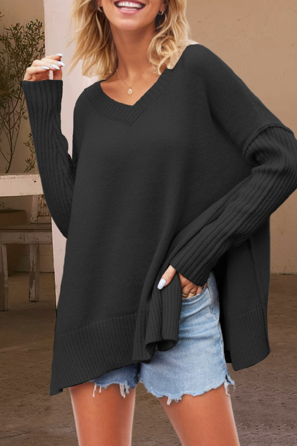 Ribbed Sleeve V-Neck Split Hem Tunic Sweater - Black