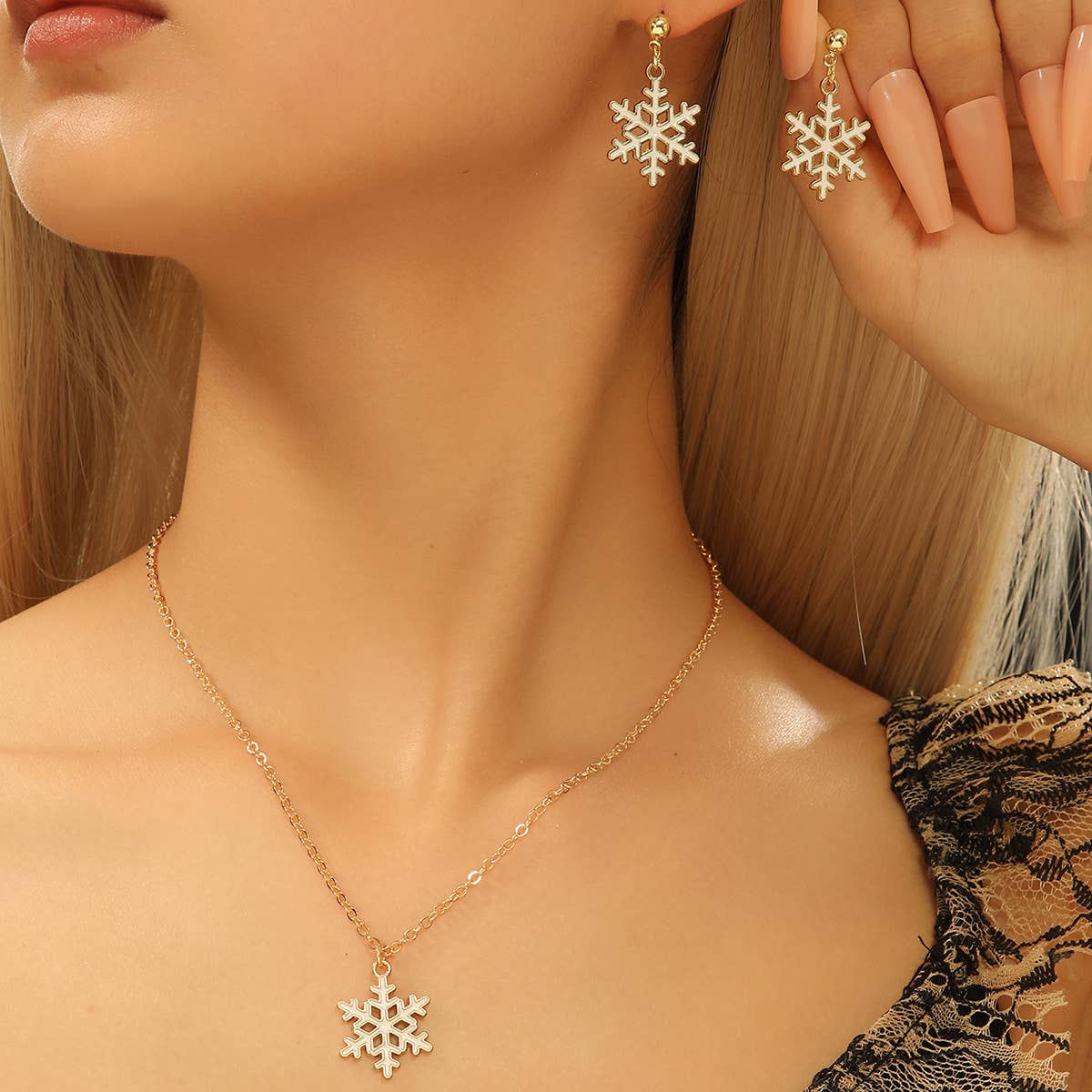 Snowflake Pendant Necklace and Earrings Set