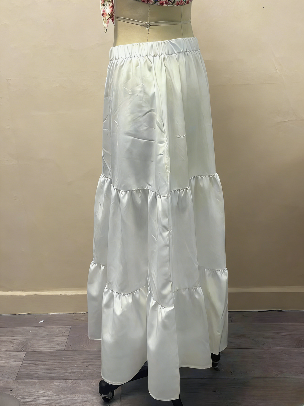 Tiered Maxi Skirt With Side Pockets - White - 1