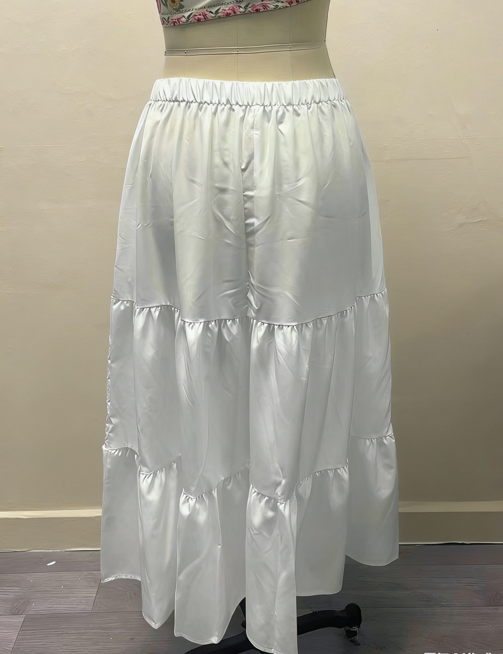 Tiered Maxi Skirt With Side Pockets - White - 2