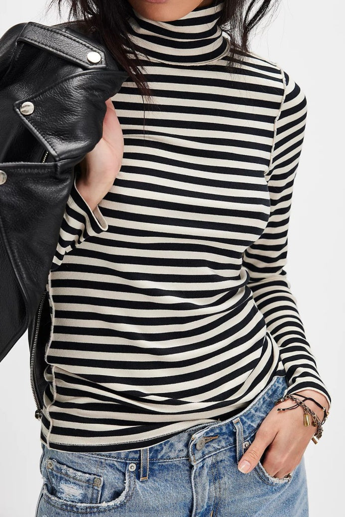 Ribbed Striped Turtleneck Slim Fit Tee - Black - 3