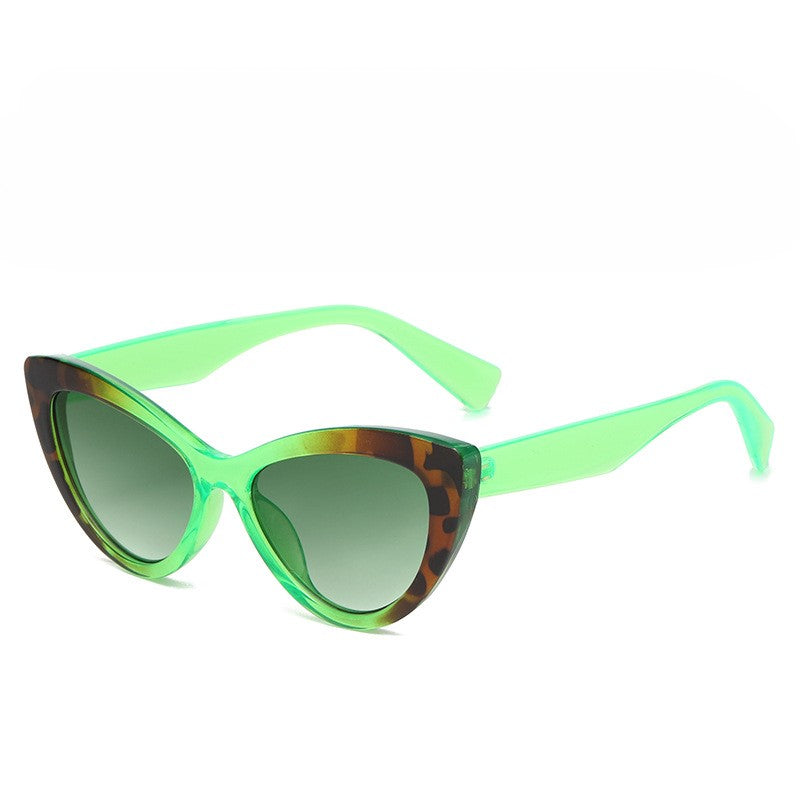 Pointed Cat Eye Gradient Lens Sunglasses - Green