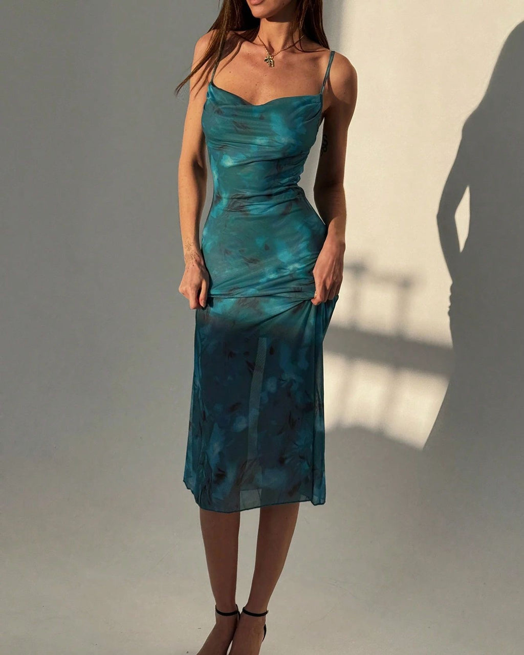 Ruched Mesh Cowl Neck Midi Dress - Green - 2