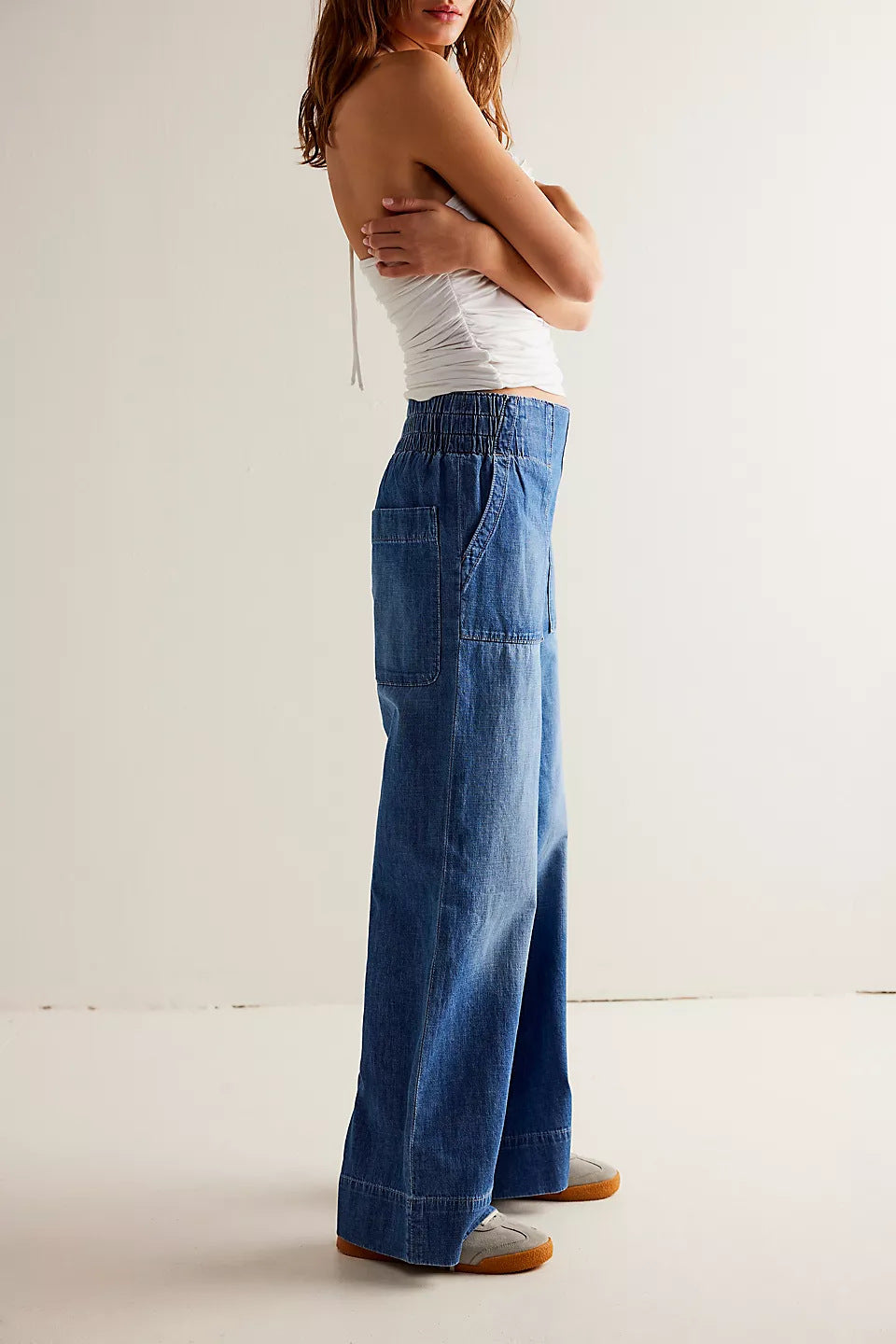 Low Rise Slouchy Wide Leg Pull On Jeans - blue - 2