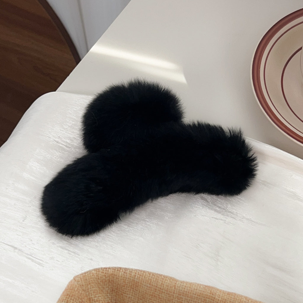 Oversized Fluffy Plush Claw Clip - Black