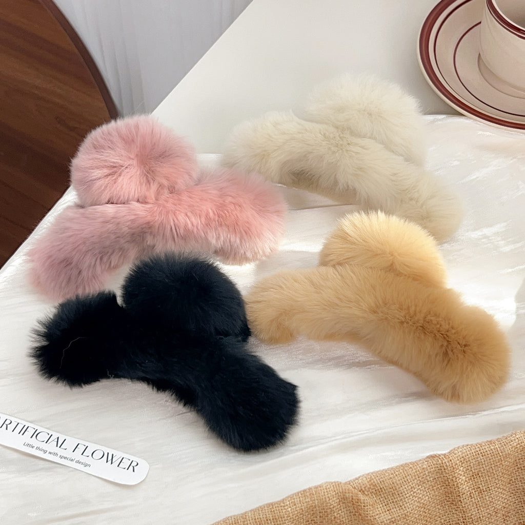 Oversized Fluffy Plush Claw Clip