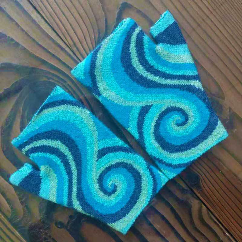 Boho Swirl Pattern Fingerless Knit Gloves - Blue