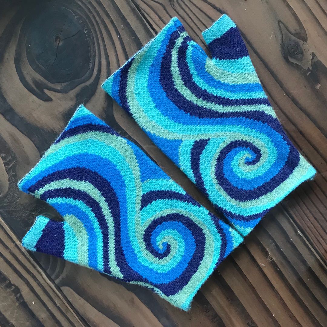 Boho Swirl Pattern Fingerless Knit Gloves - Navy