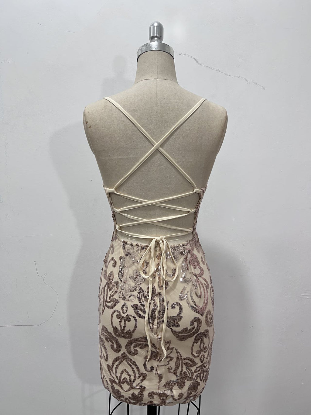 Sequin Damask Bodycon Mini Dress With Tie Back - Gold - 3