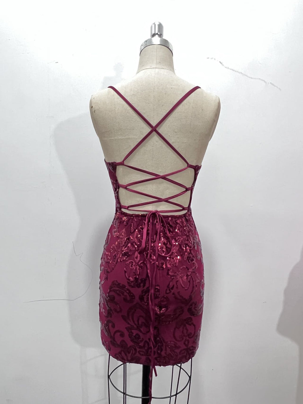 Sequin Damask Bodycon Mini Dress With Tie Back - Red - 2