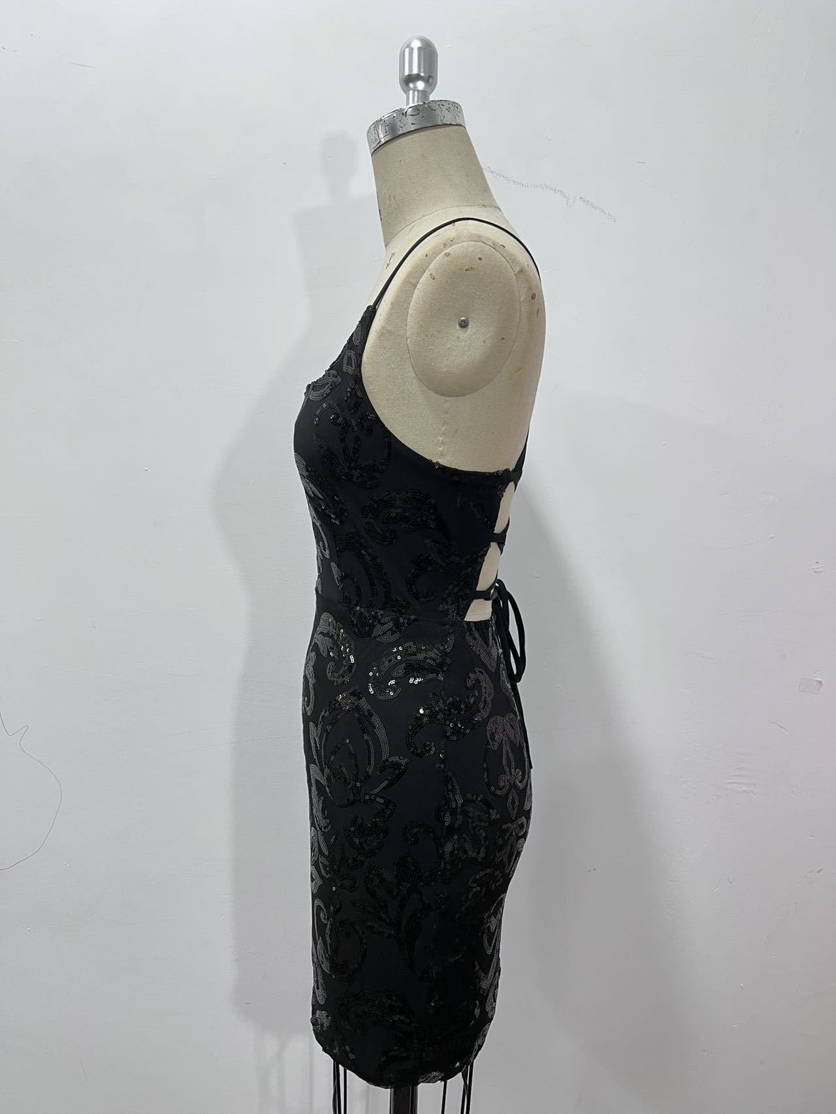 Sequin Damask Bodycon Mini Dress With Tie Back - black - 2
