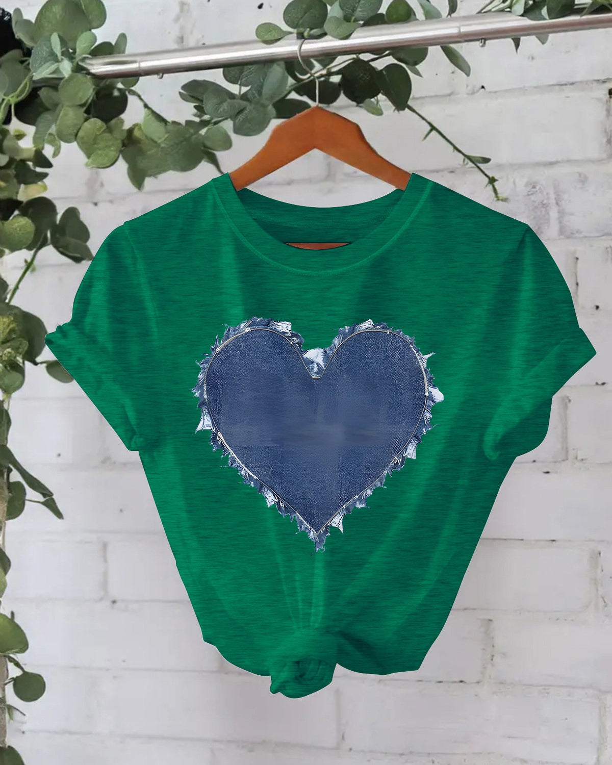Patchwork Heart Graphic Crew Neck T-Shirt - Green