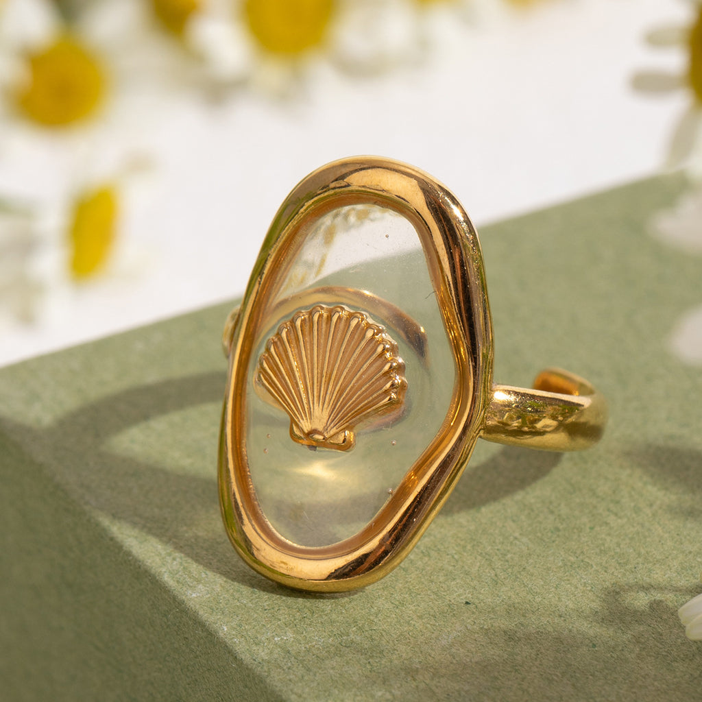 Seashell Motif Clear Oval Ring - Gold - 5