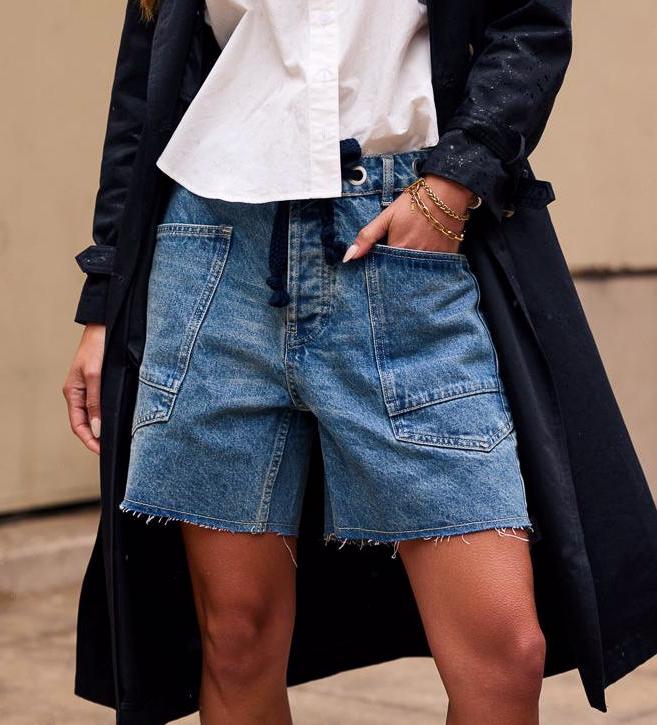 Raw Hem Denim Shorts With Utility Pockets - DarkBlue - 2