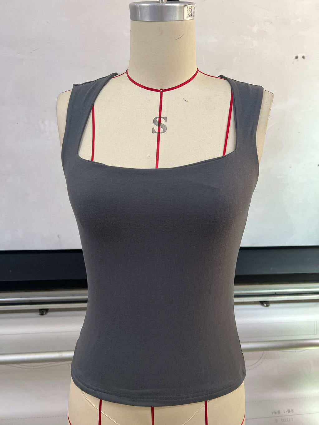 Square Neck Fitted Basic Tank Top - Charcoal - 1