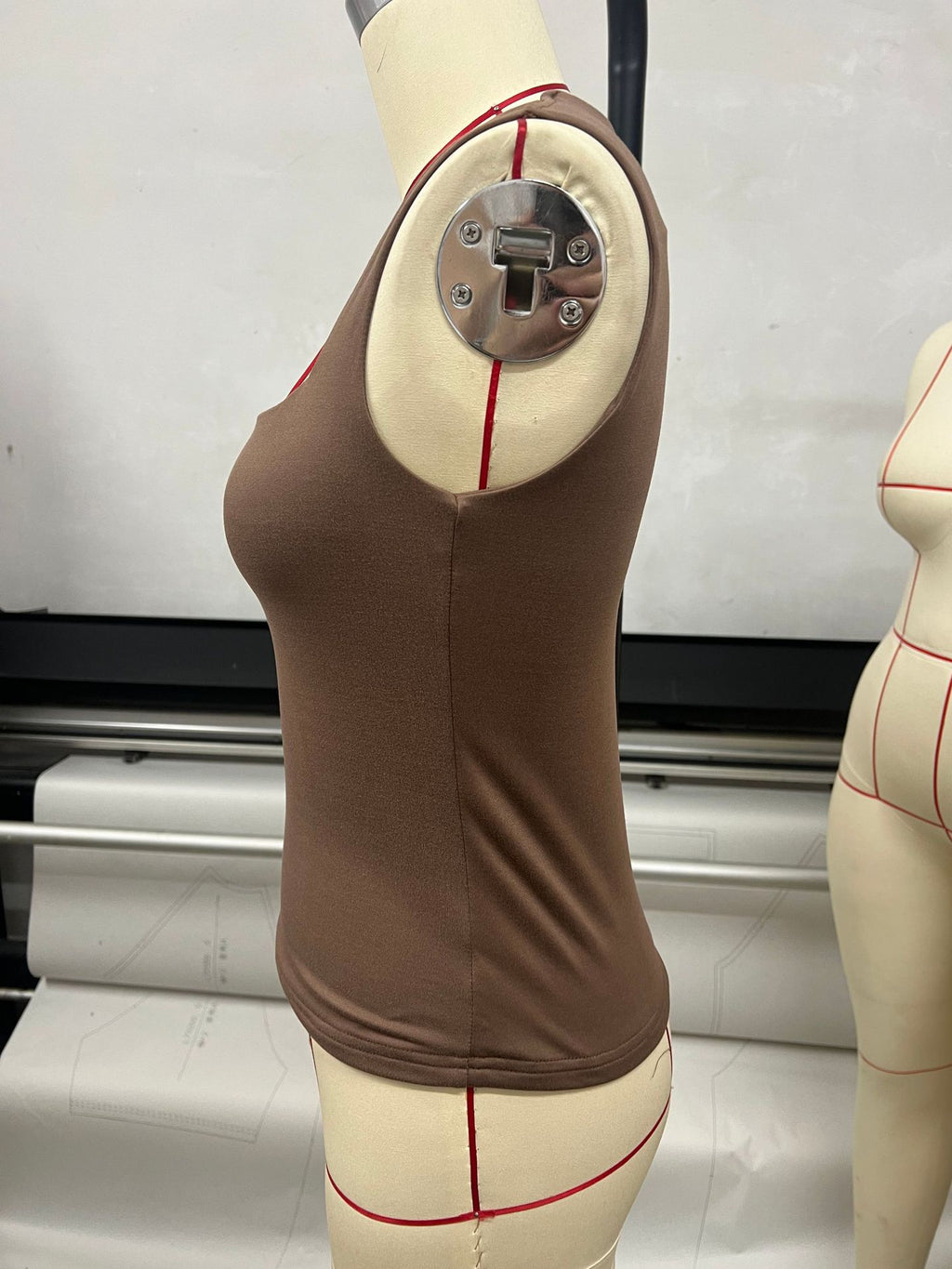 Square Neck Fitted Basic Tank Top - Coffee - 1