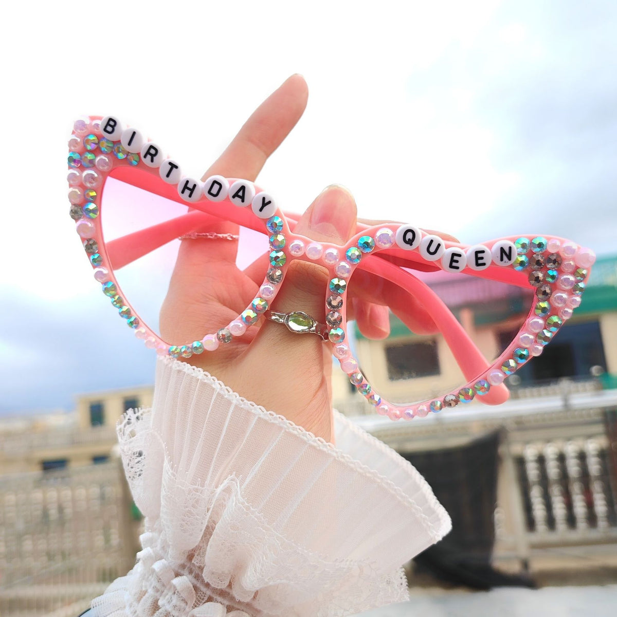 Pearl Trim Heart Party Sunglasses - Color_9