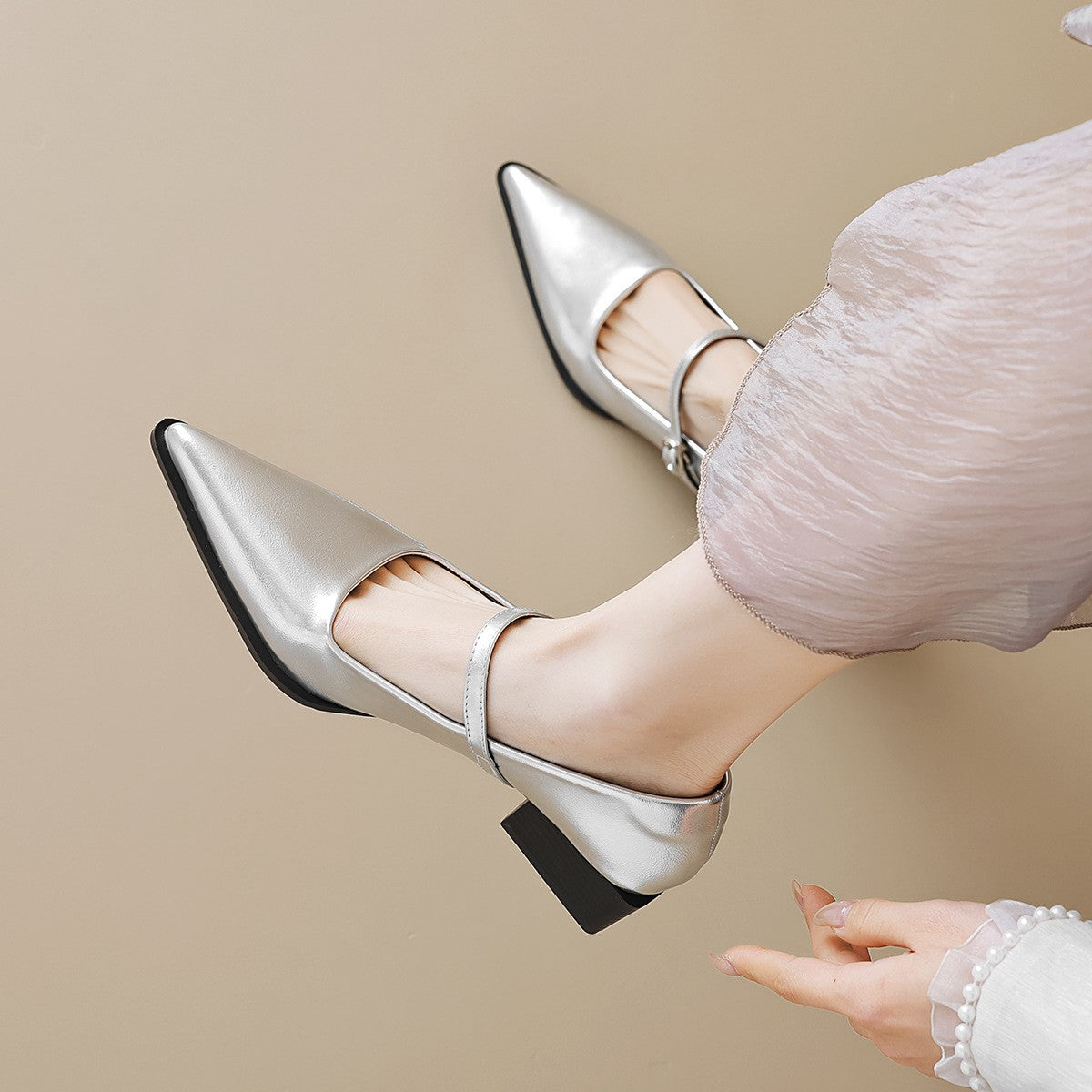 Pointed Toe Mary Jane Block Heel Pumps