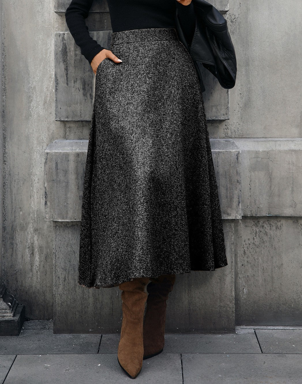 Flecked Tweed Midi Skirt With Pockets - Black