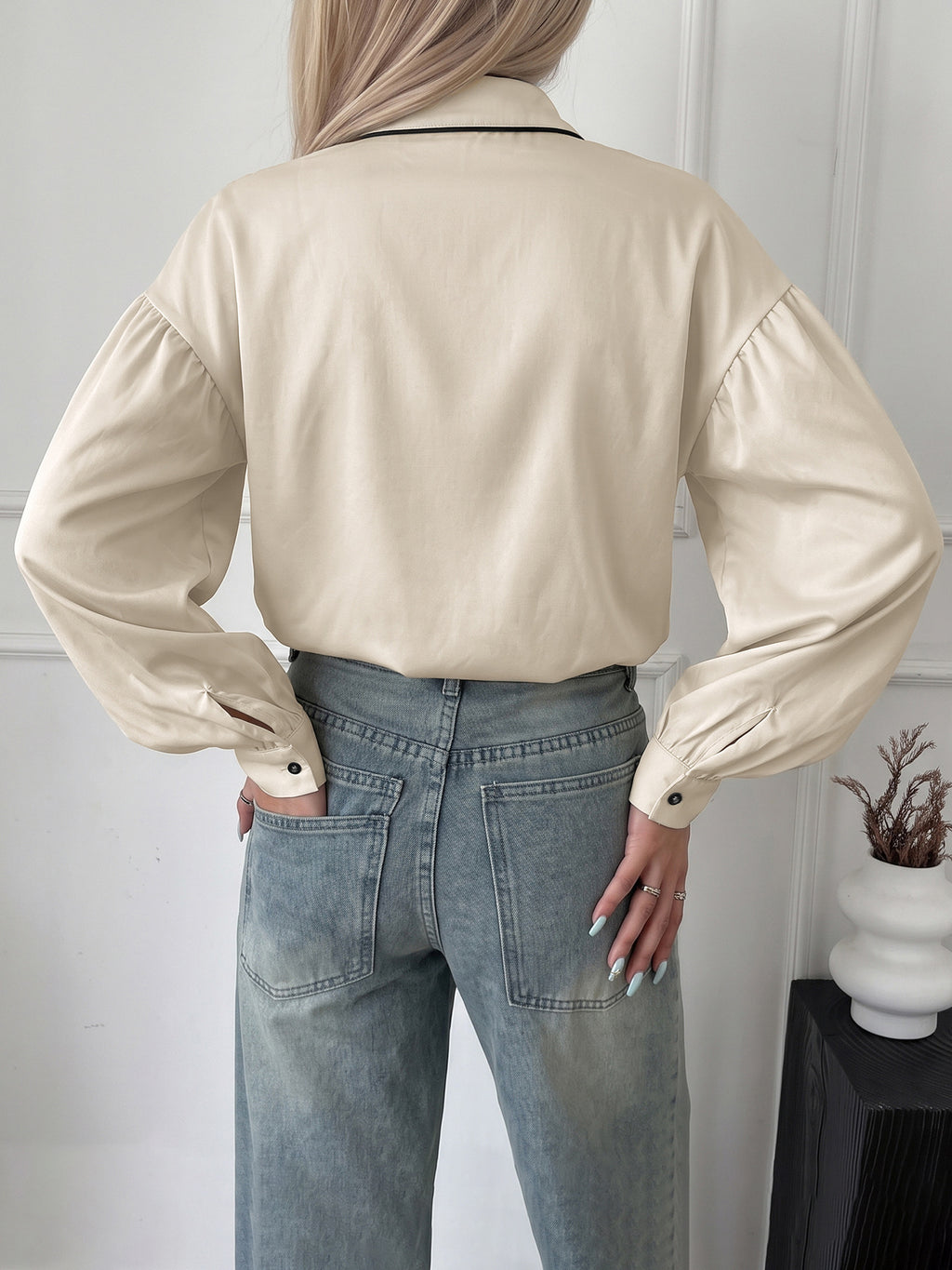 Contrast Piped Balloon Sleeve Button Blouse - Beige - 3