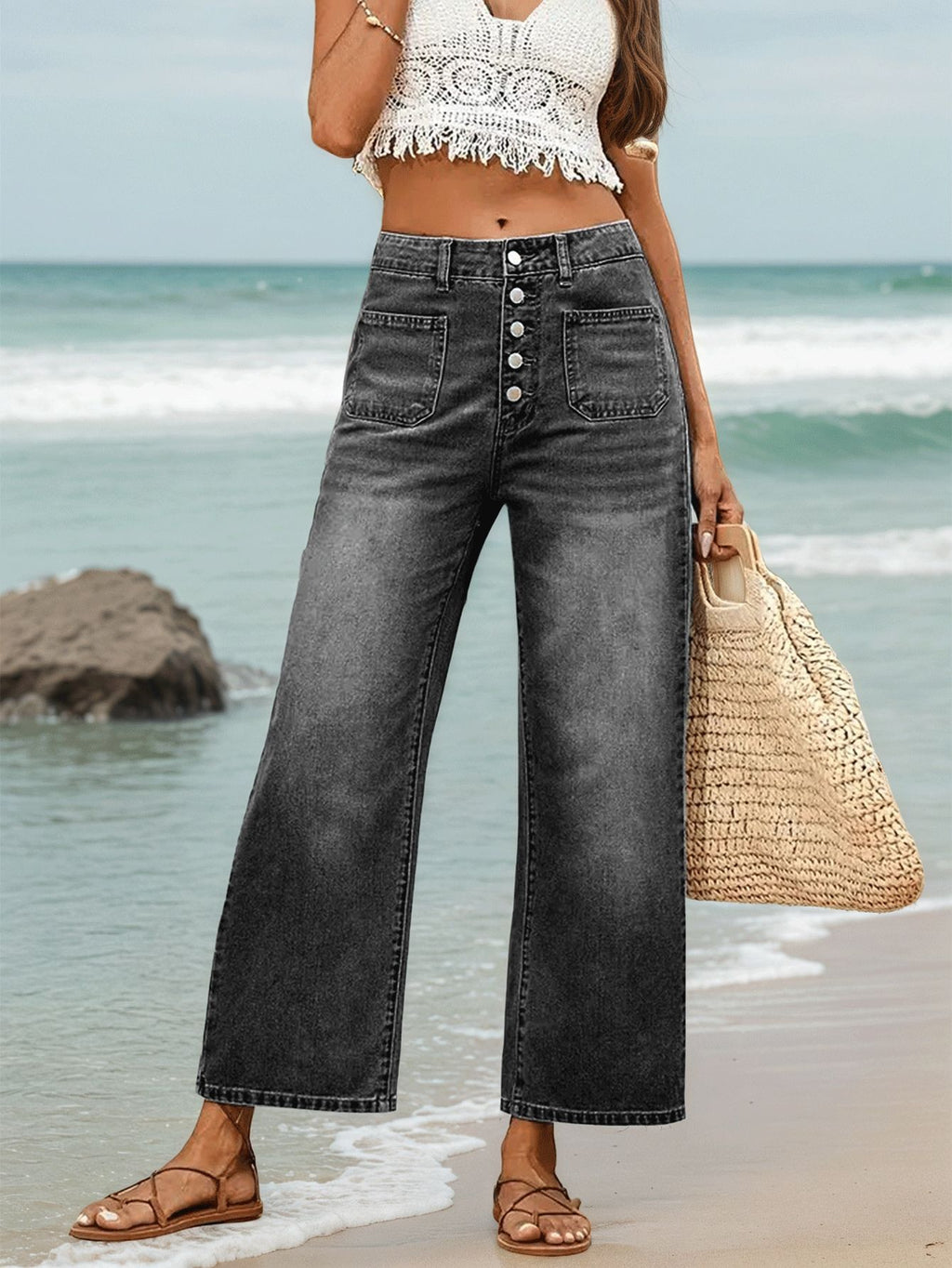Cropped Wide Leg Patch Pocket Jeans - Black