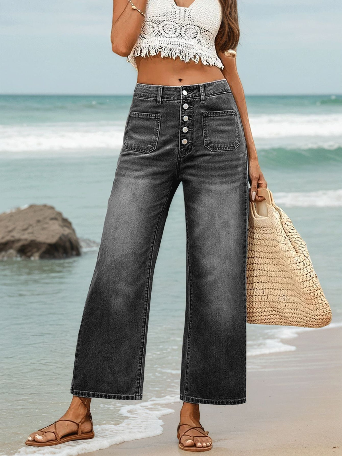 Cropped Wide Leg Patch Pocket Jeans - Black