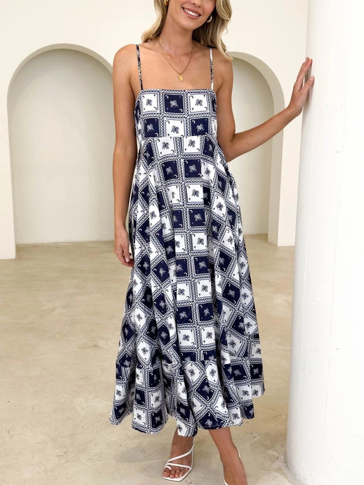 Geometric Print Handkerchief Hem Maxi Dress - BlackBlocks - 2