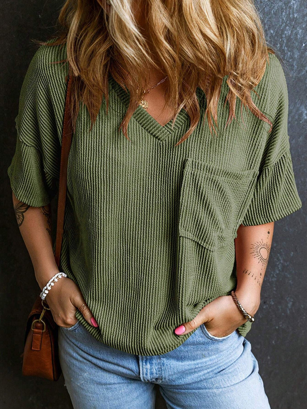 Ribbed Chest Pocket V Neck Tee - Green - 2
