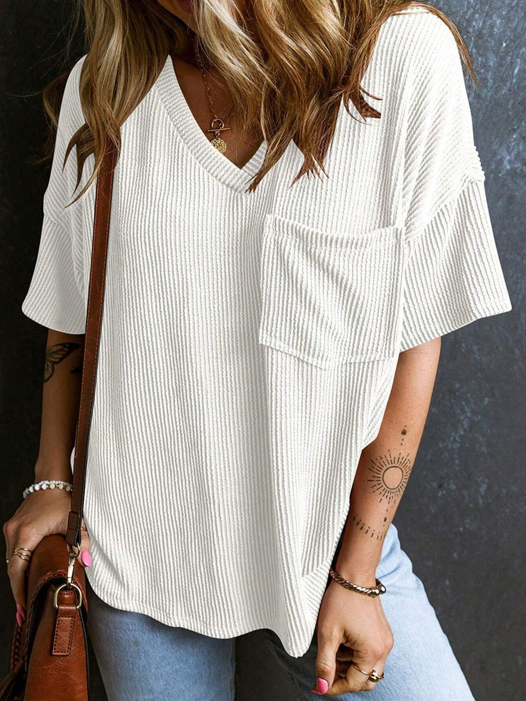 Ribbed Chest Pocket V Neck Tee - White - 3