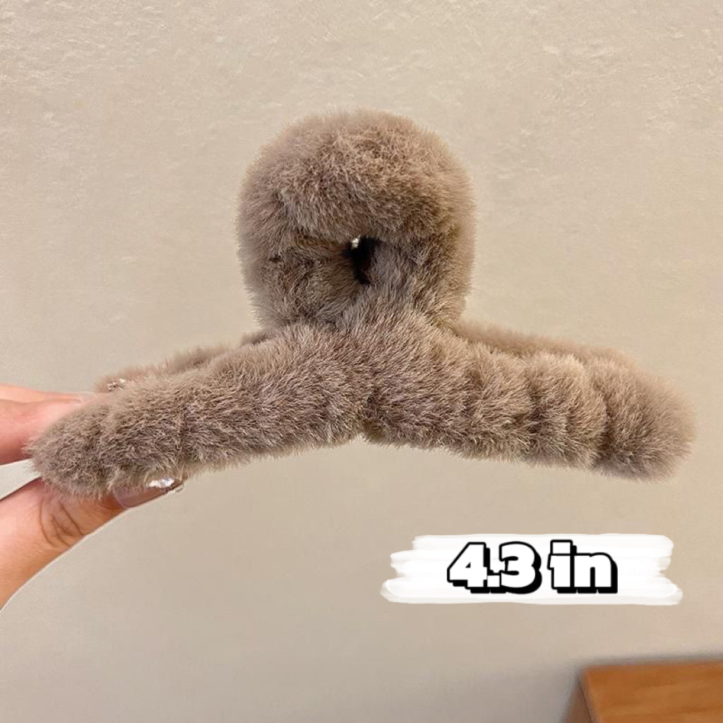 Fluffy Faux Fur Knot Hair Claw Clip - Taupe4in