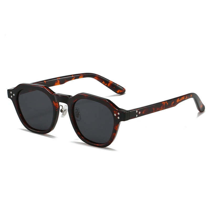 Keyhole Bridge Square Frame Sunglasses - C03