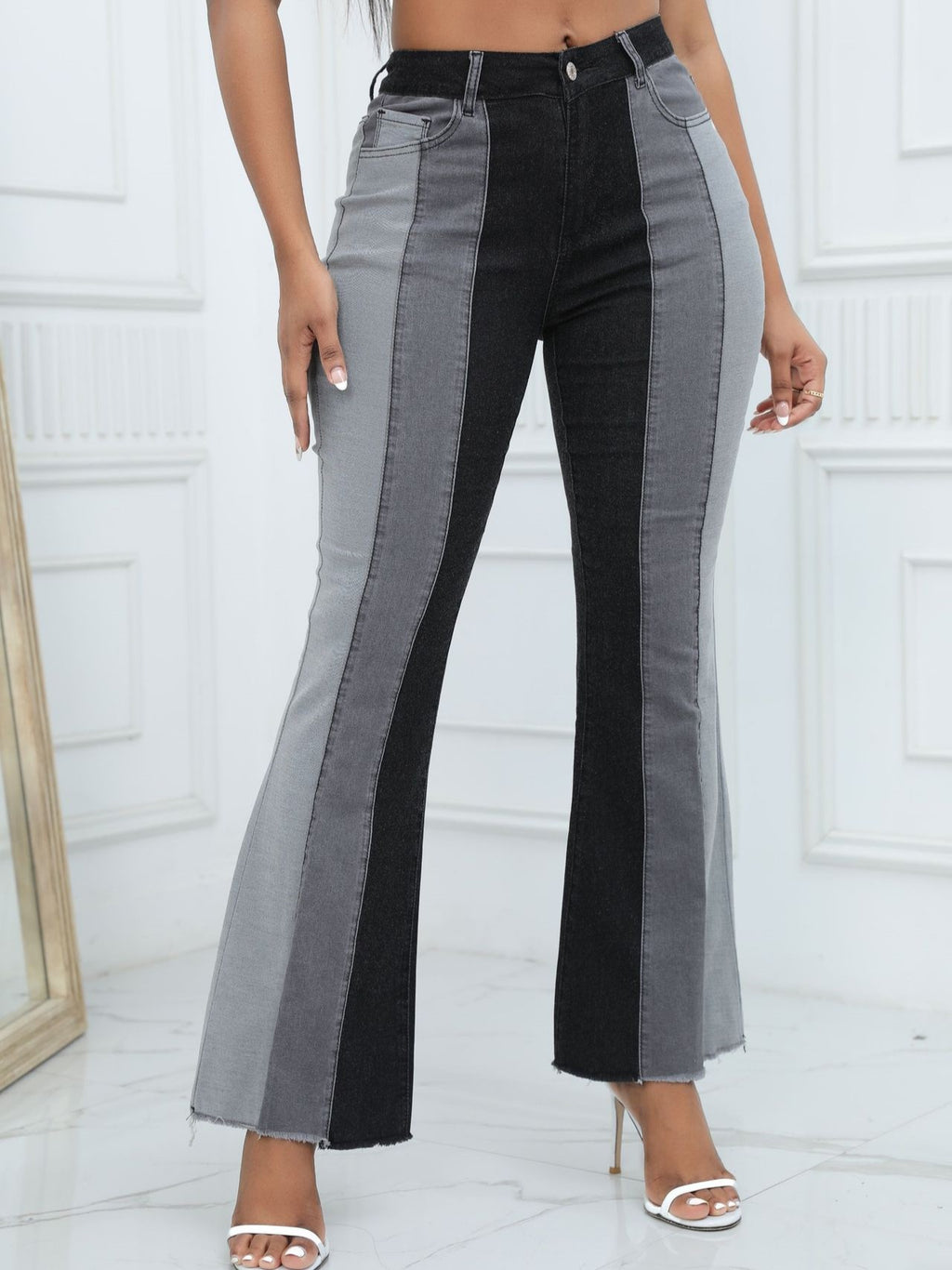 Two-Tone Panel High Rise Flared Jeans - Black