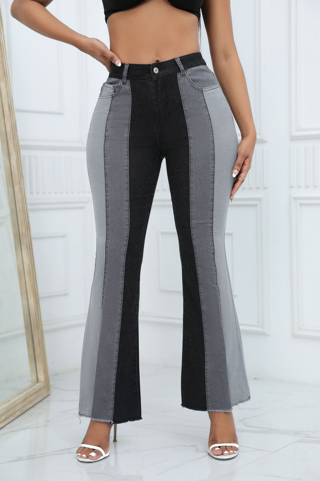 Two-Tone Panel High Rise Flared Jeans - Black - 3