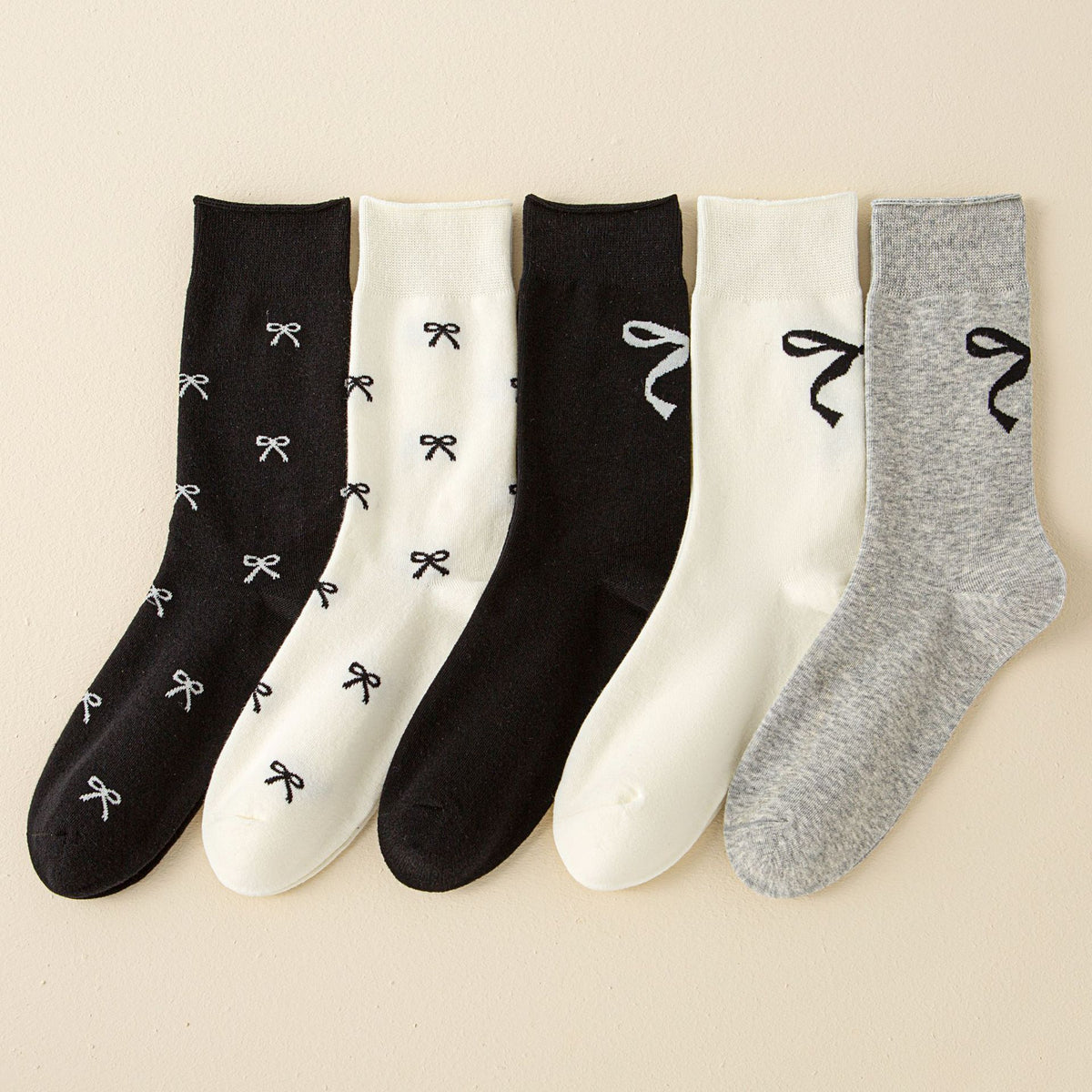 Scattered Bow Motif Mid Calf Socks - view 1