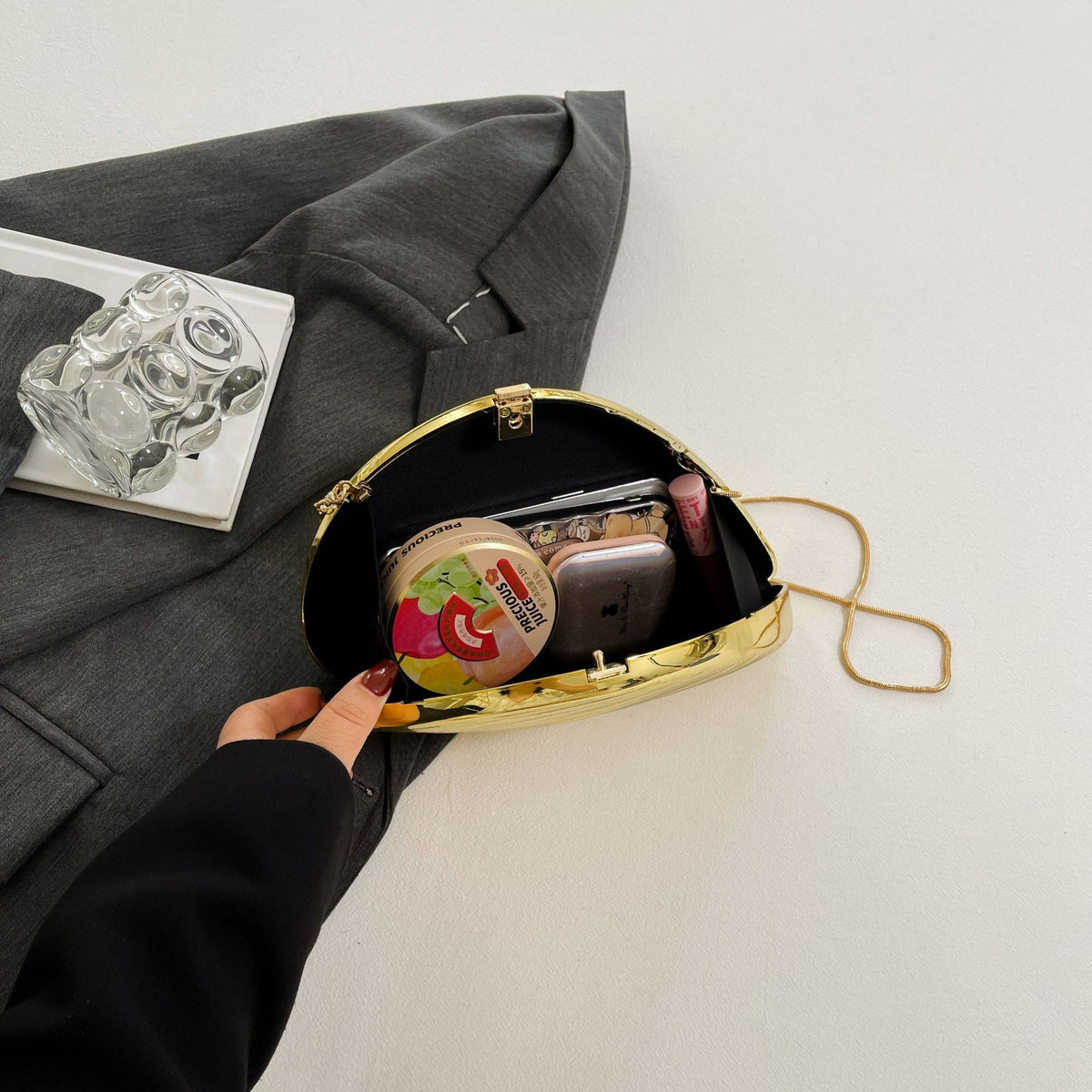 Metallic Shell Clutch Bag with Chain Strap