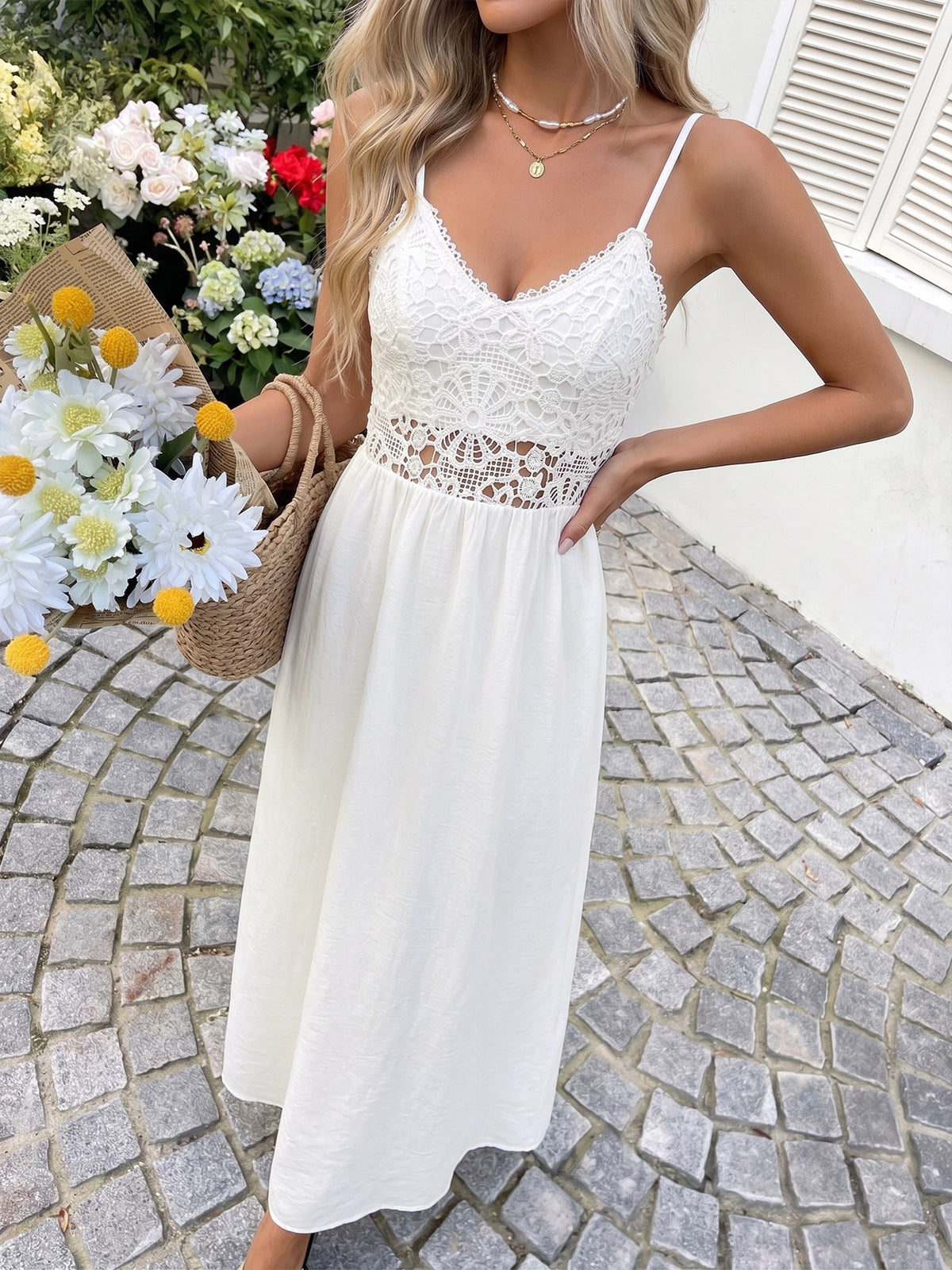 Feminine Lace-Panel Cami Dress with Spaghetti Straps