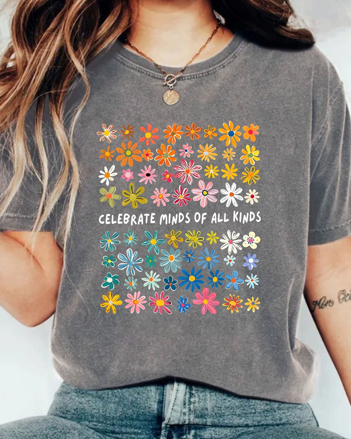 Ditsy Floral Grid Short Sleeve Tee - Grey