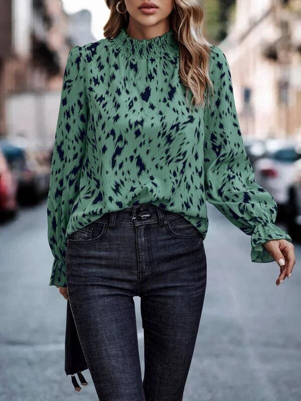 Spotted Print Mock Neck Ruffle Cuff Blouse - Green - 3