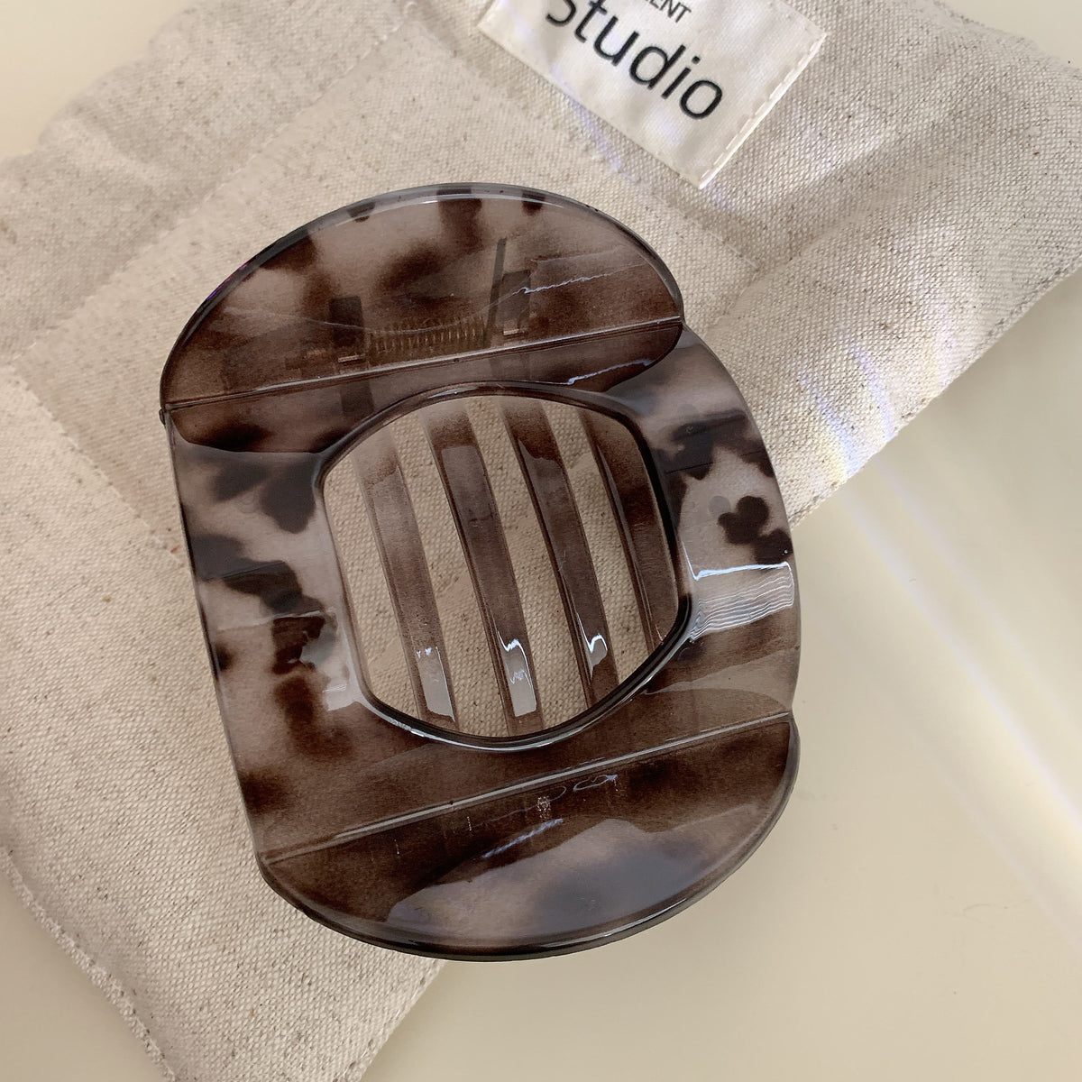 Rounded Square Glossy Hair Claw Clip - L_GREY_L