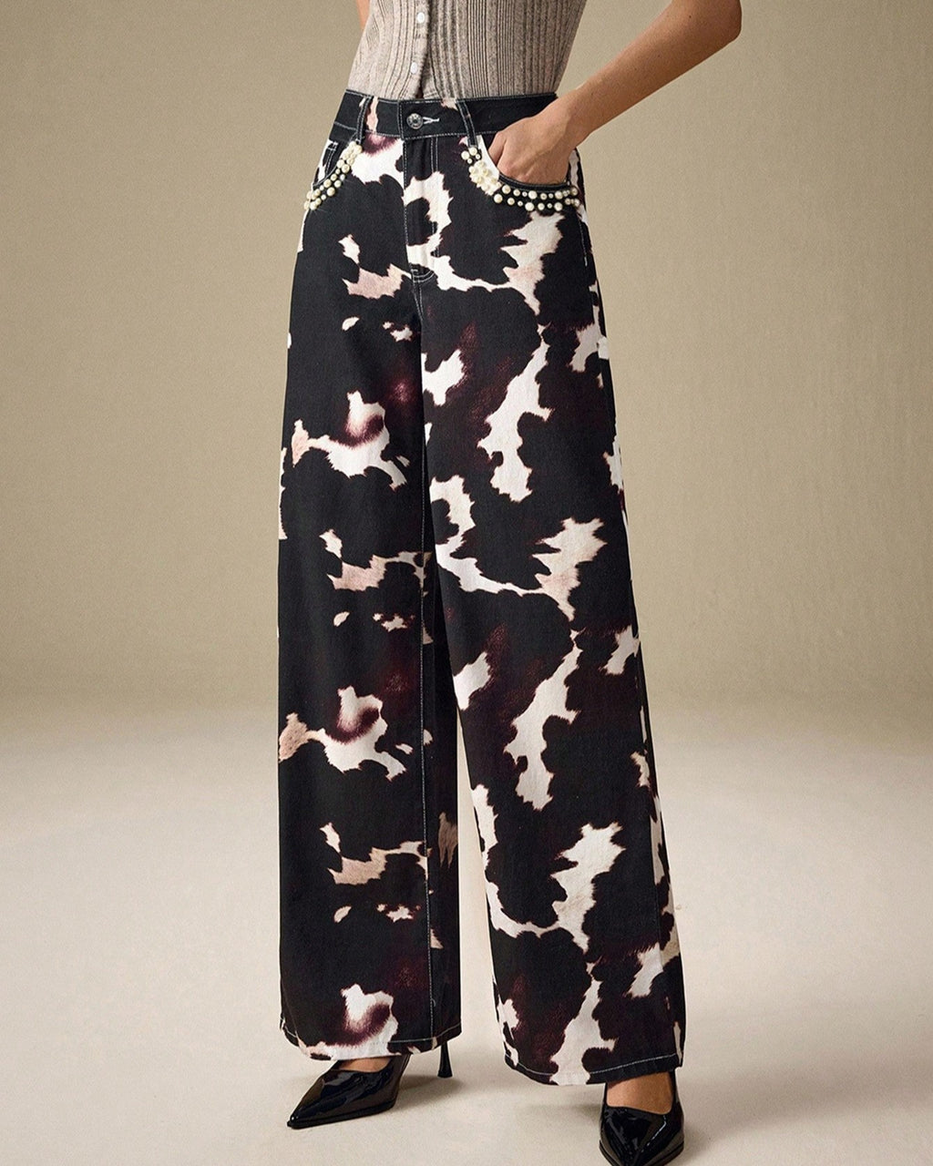 Western Cowhide Print Baggy Jeans With Pearl Detail - Color