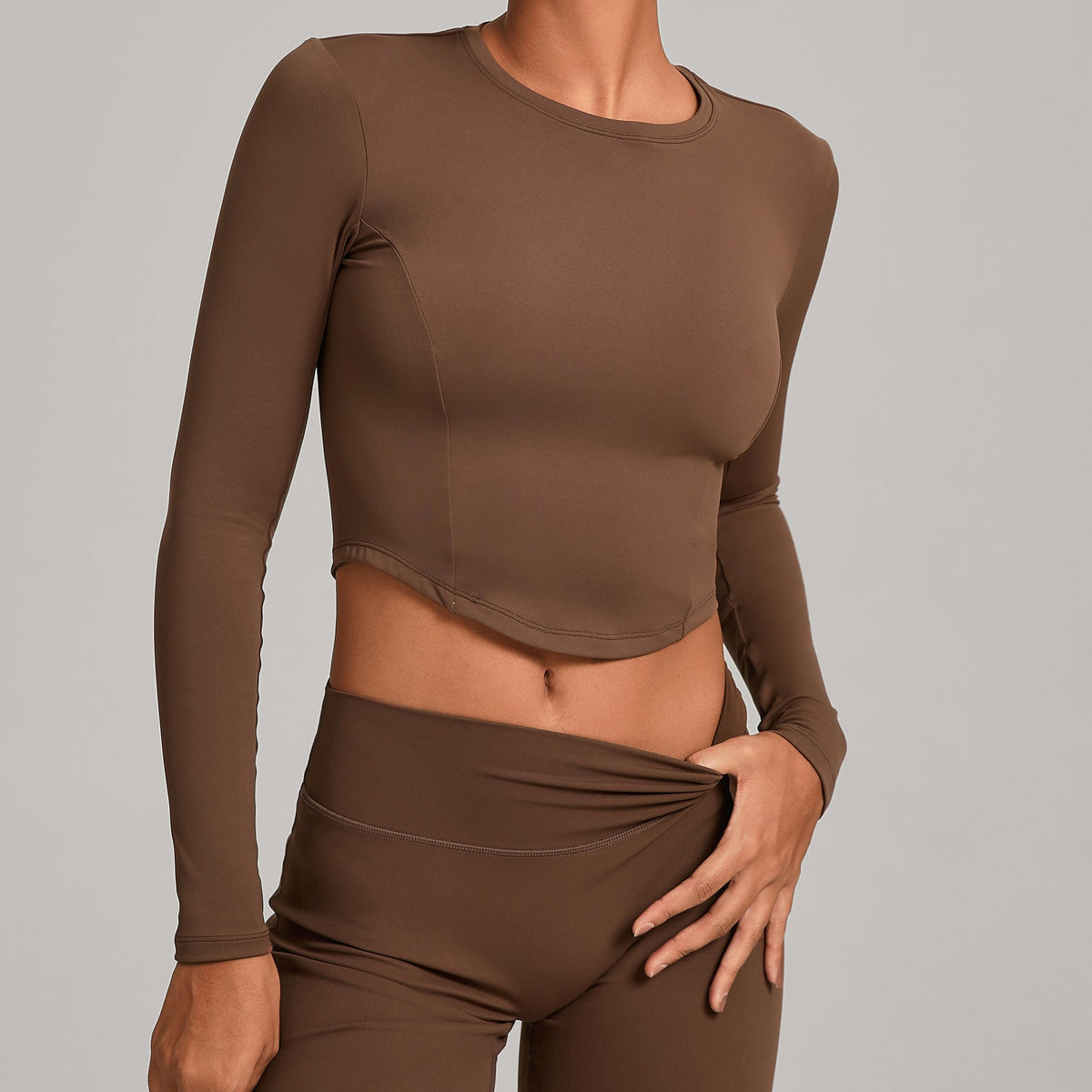 Curved Hem Fitted Cropped Long Sleeve Yoga Top - Dark Brown
