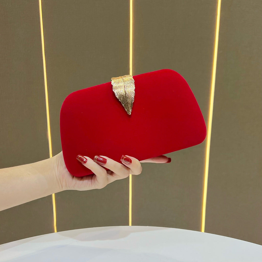 Leaf Clasp Evening Clutch With Chain Strap
