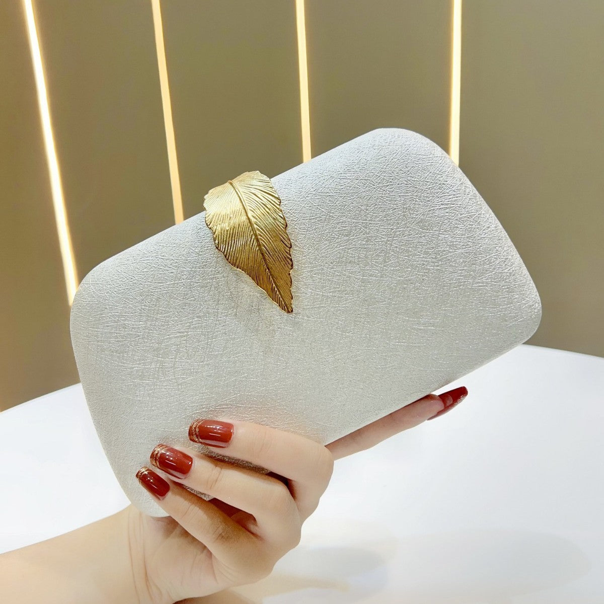 Leaf Clasp Evening Clutch With Chain Strap