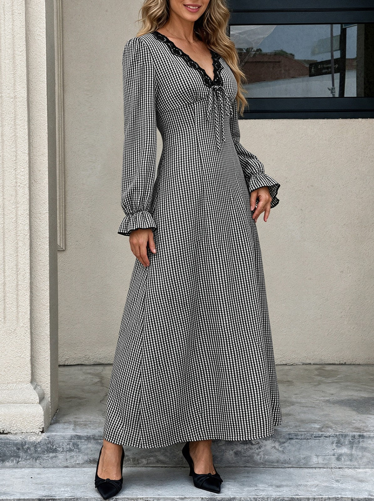 Check Print Lace Trim V-Neck Long Sleeve Maxi Dress - Black